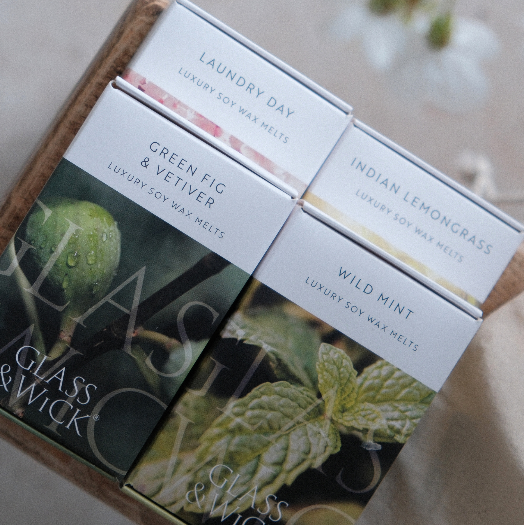 refreshing soy wax melt bundle by Glass & Wick