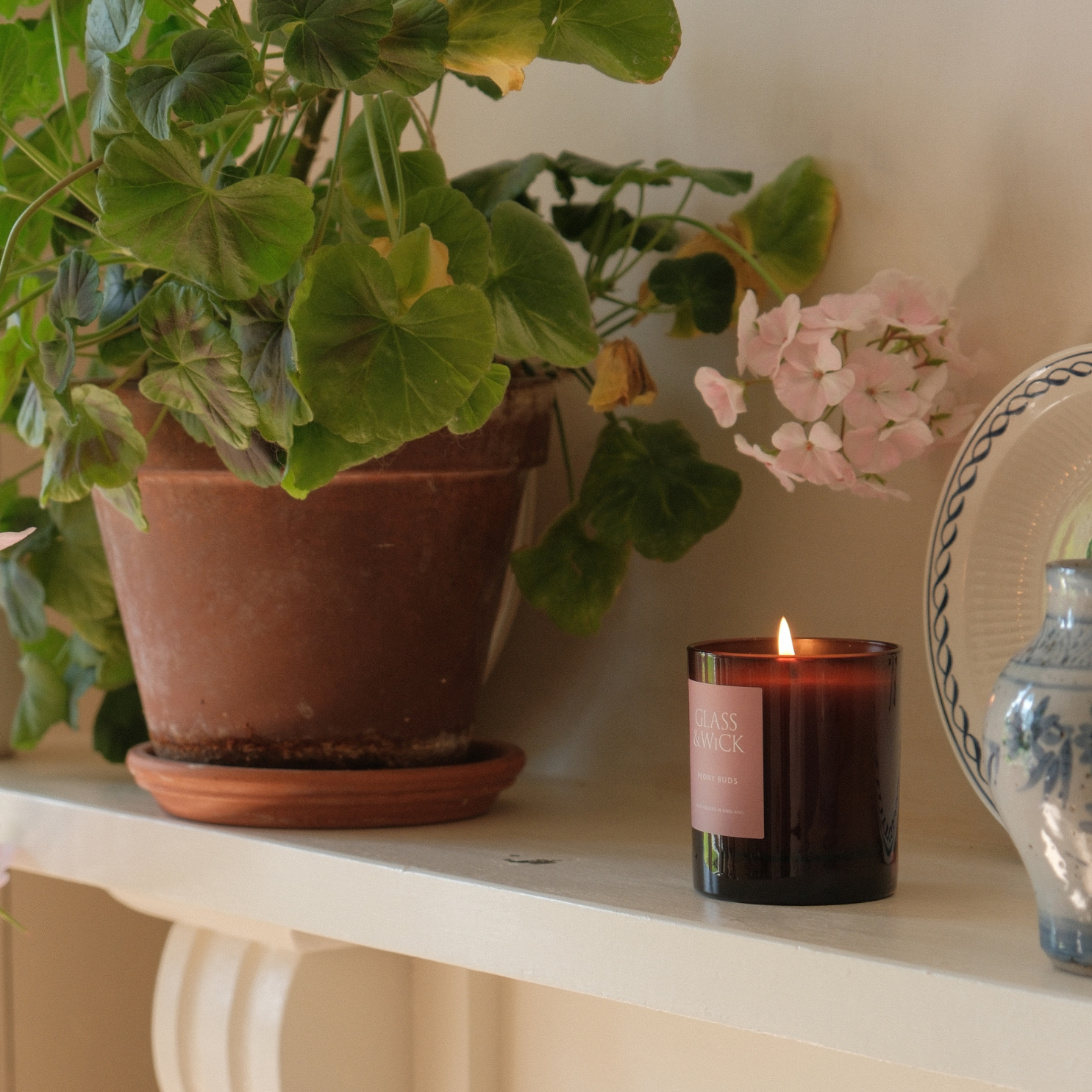 Peony Buds Amber Candle