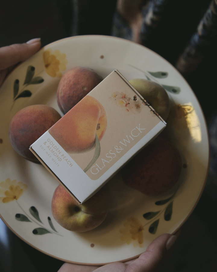 Golden Peach &amp; Almond Soy Wax Melts