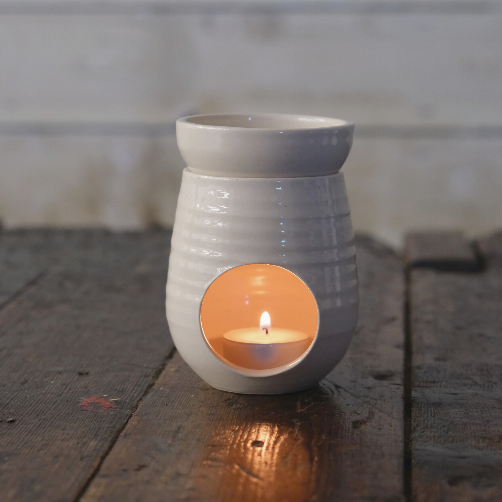 The Hive Burner - Natural Glaze (Handthrown by Eleanor Torbati)